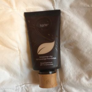 Tarte Amazonian clay foundation fair beige